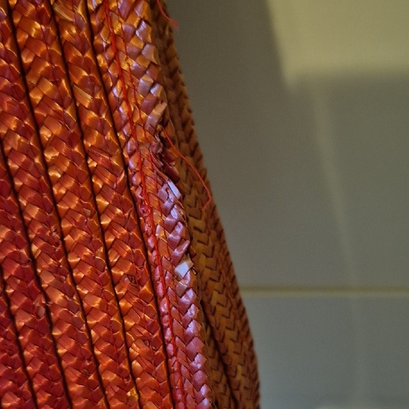 Lesco Vintage Straw Ombre Red Woven Handbag with Wooden Handles - Picture 10 of 10